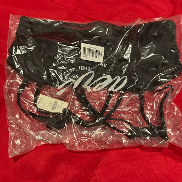 OFFLINE By Aerie Black Liquid Shine Strappy Bandeau Sports Bra Size Medium NWT - Picture 5 of 5